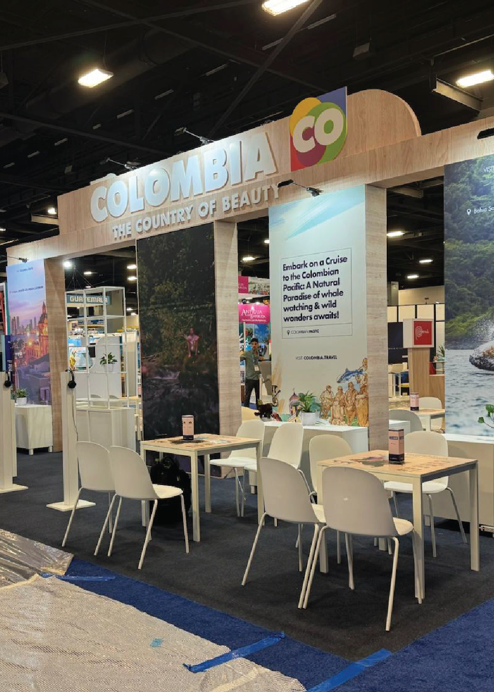 Event and exhibition environment designed for ProColombia by Habitar 91